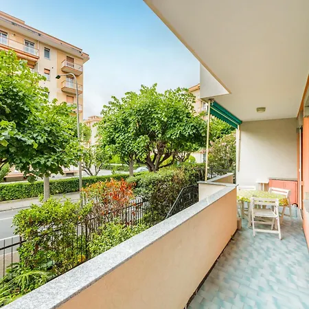 Appartamento Palm House Marina dʼAndora