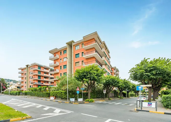 Palm House * Marina dʼAndora