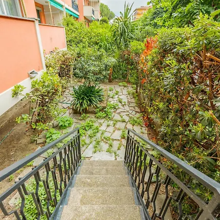 Palm House * Marina dʼAndora